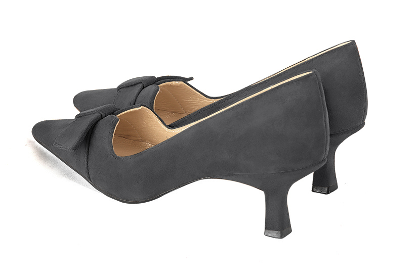  women's dress pumps, with a knot on the front.. Rear view - Florence KOOIJMAN